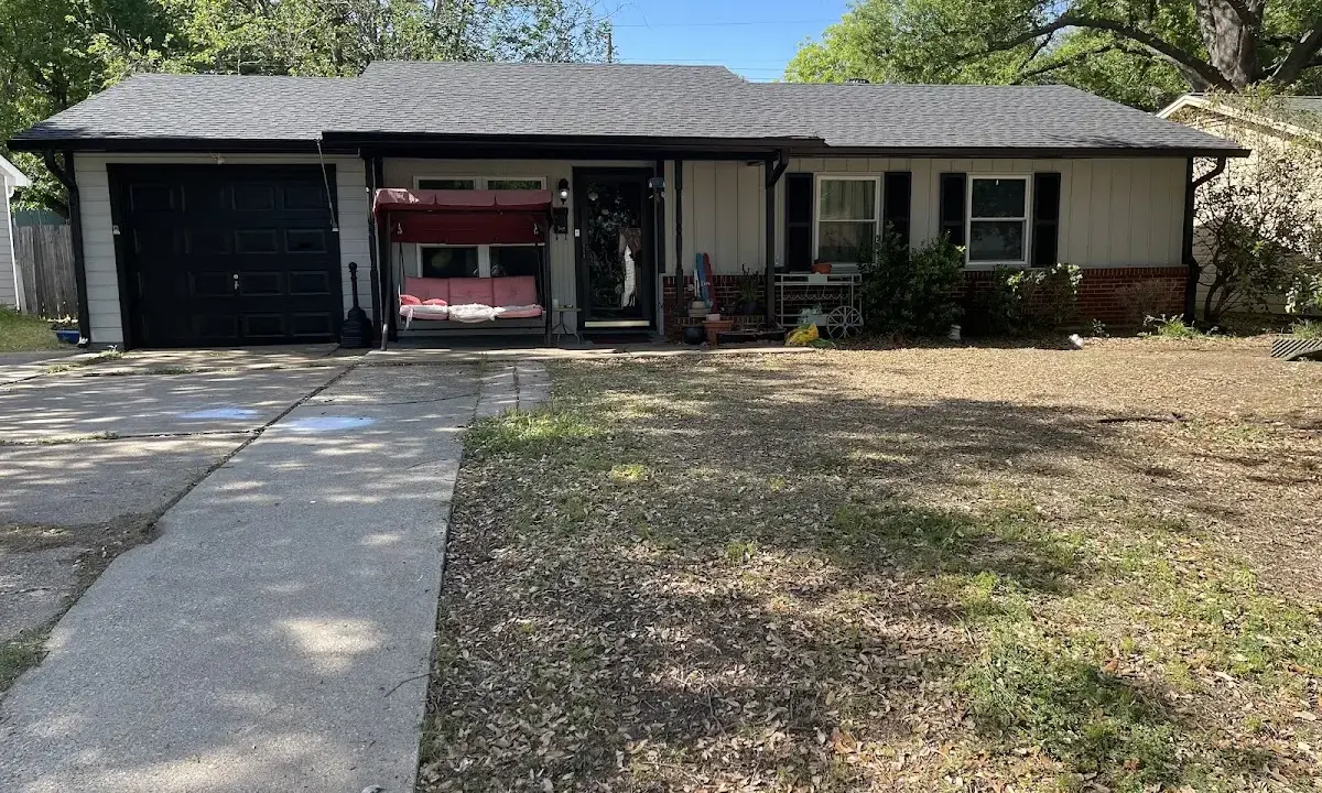 Asphalt Shingle Roof Repair crew at work on a residential roof in High Springs